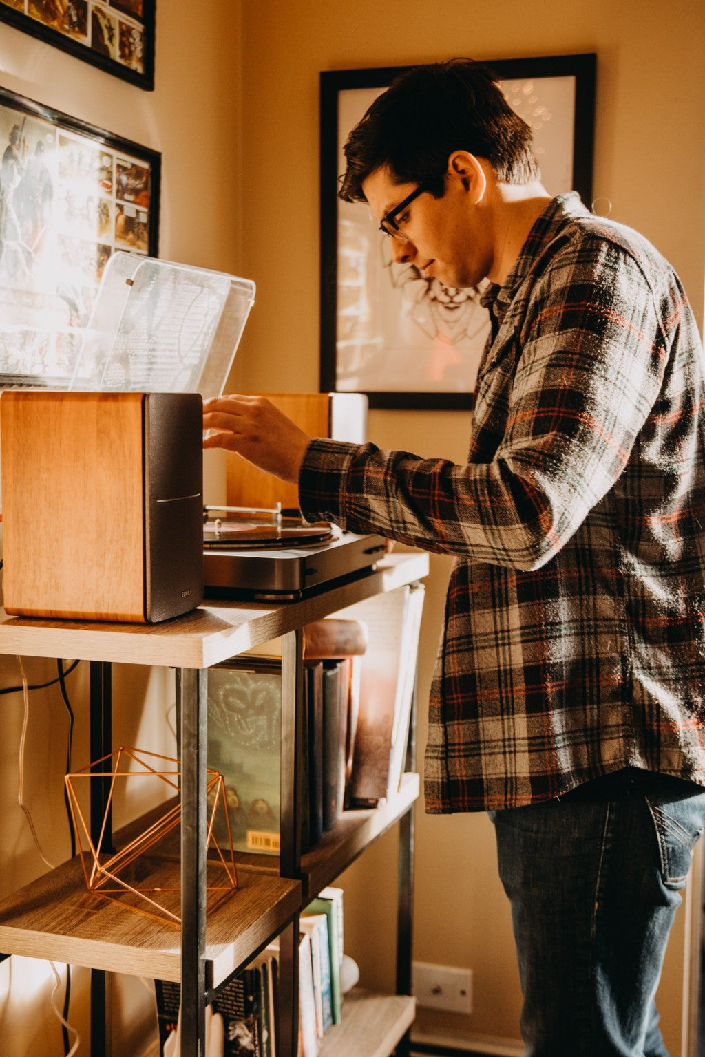 Edifier R1280DB - Powerful Bookshelf Speakers (black)